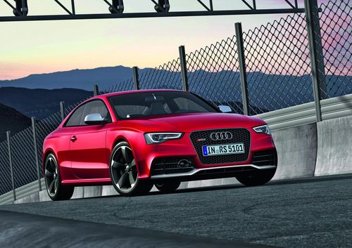 Audi представляет новую версию своего экстремального спорткара - RS 5 Coupe